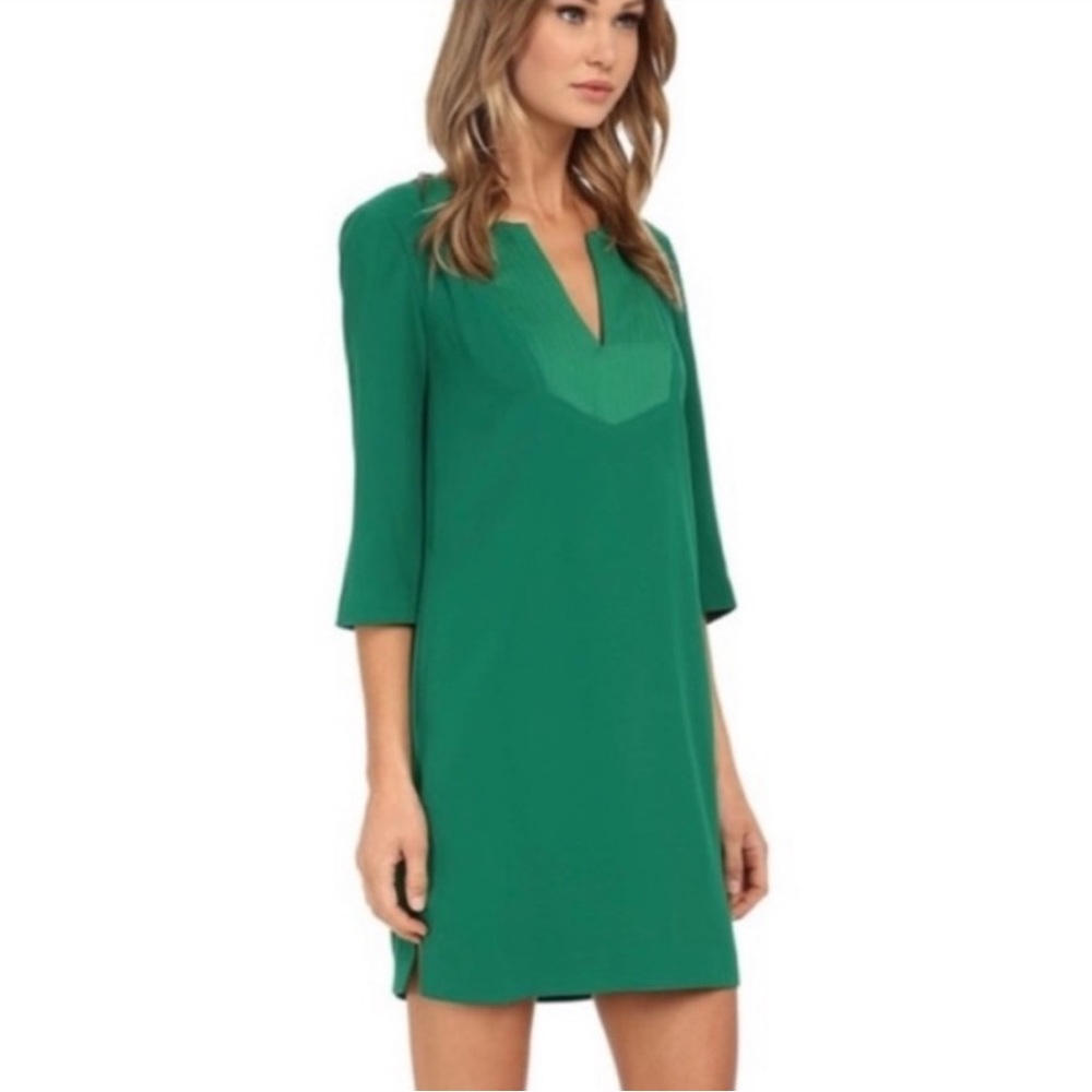 Trina Turk Tara Shift 3/4 Sleeve Mini Dress / Emerald Green / Tunic / Size 2